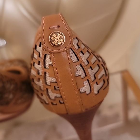 Tory Burch Brown Leather Regan Peep Toe Heels - Picture 11 of 16